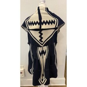 Chaps Women's 1X Blue Cream Aztec Geometric Knit Vest Sleeveless Shawl‎ Collar